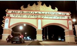 Gate to the City of Lampung Gate to the City of Lampung